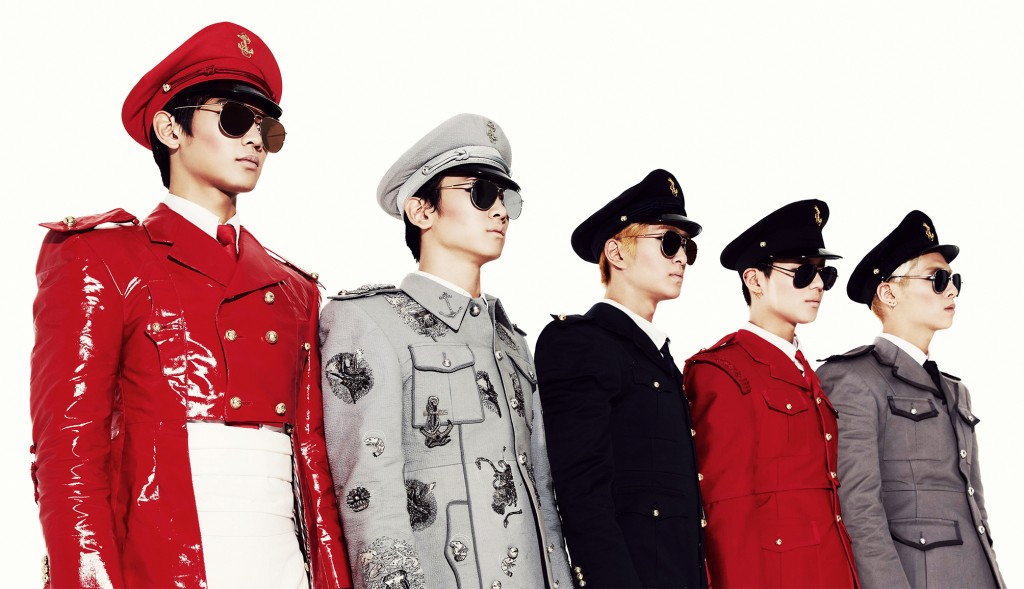 SHINee members posed for the everybody music video concept